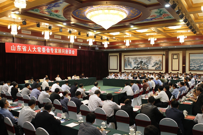 山东财经大学潘明星教授受聘省人大常委会专家顾问