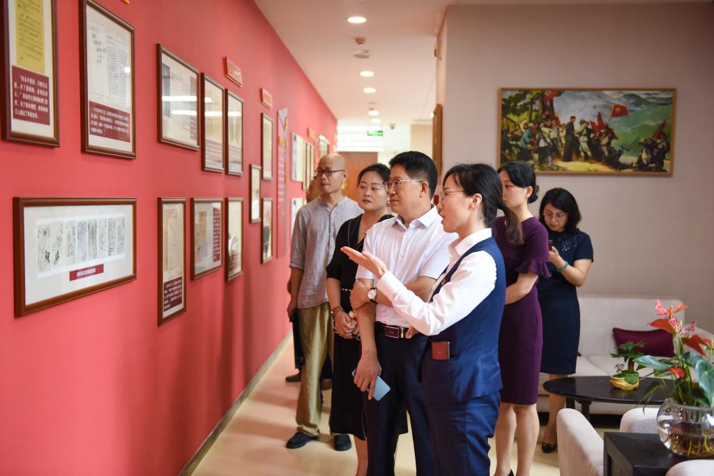 校领导带队赴北京银行济南分行开展访企拓岗工作